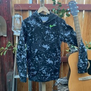 Nike Therma-FIT Camo Hoodie.